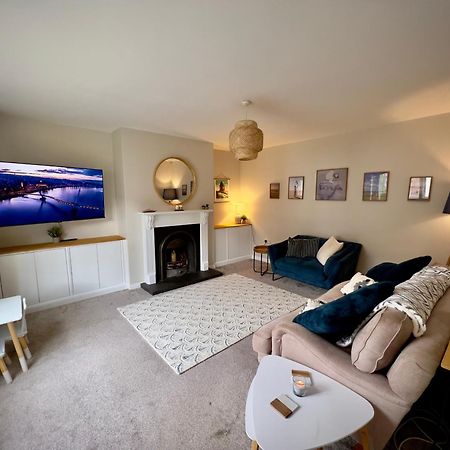 Waterfoot House Villa Лъндъндери Екстериор снимка