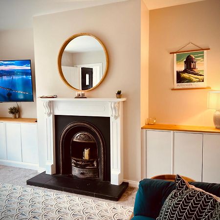 Waterfoot House Villa Лъндъндери Екстериор снимка