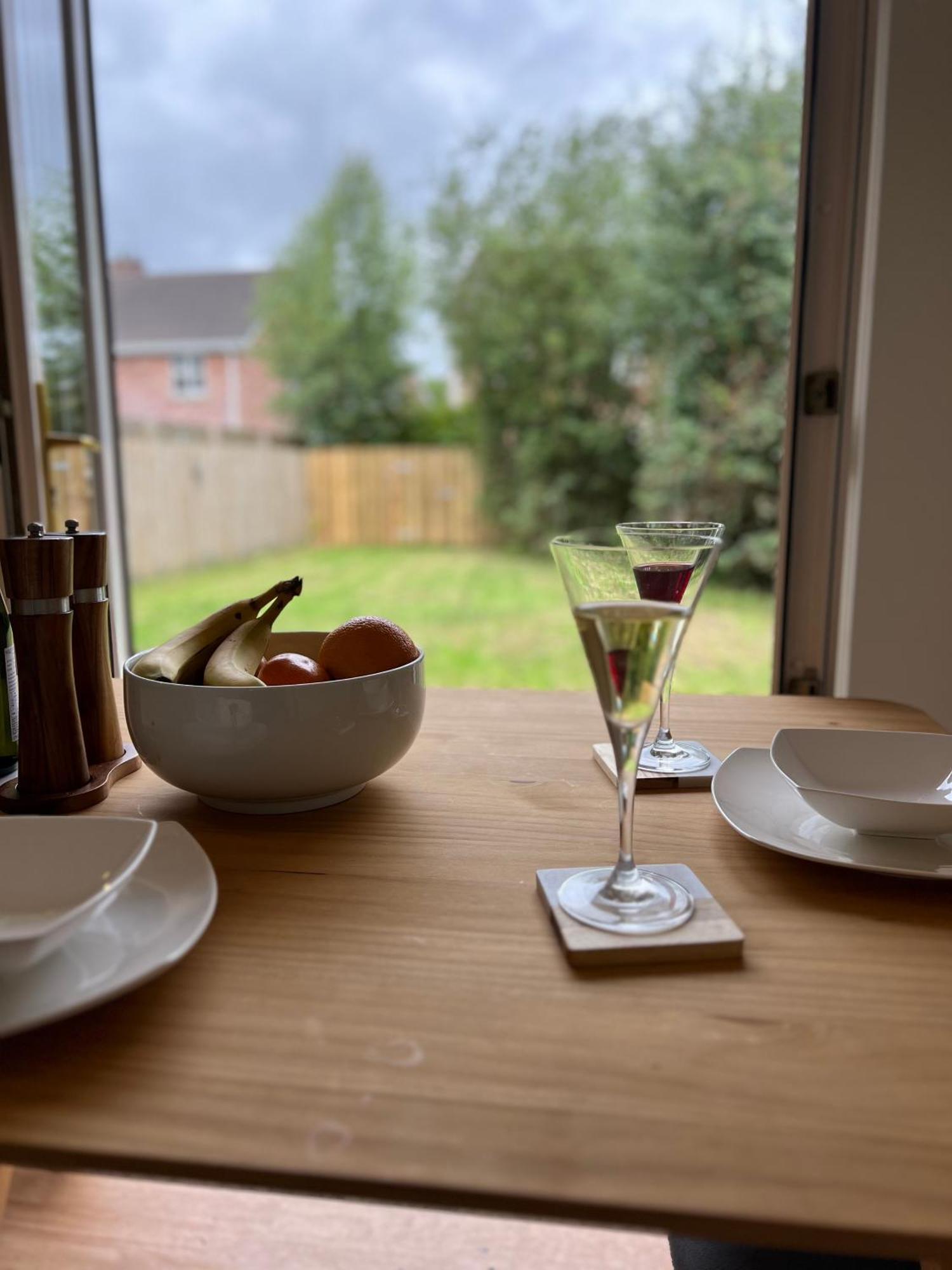 Waterfoot House Villa Лъндъндери Екстериор снимка