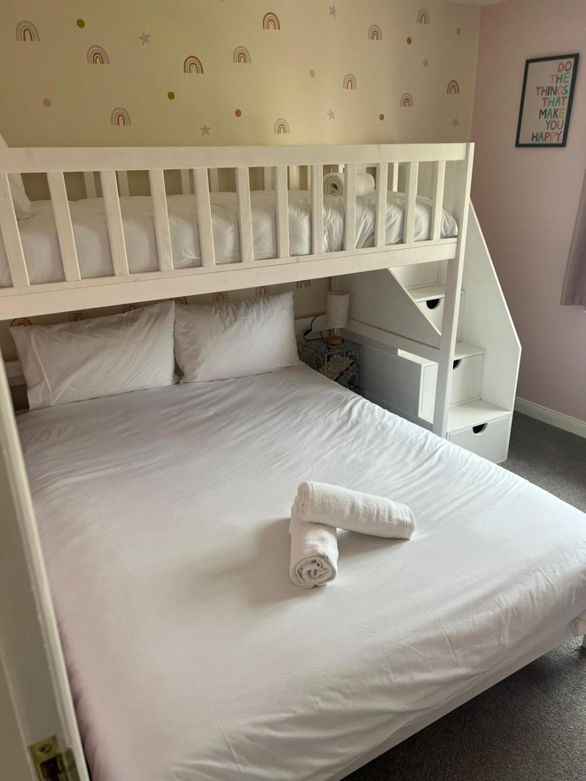Waterfoot House Villa Лъндъндери Екстериор снимка